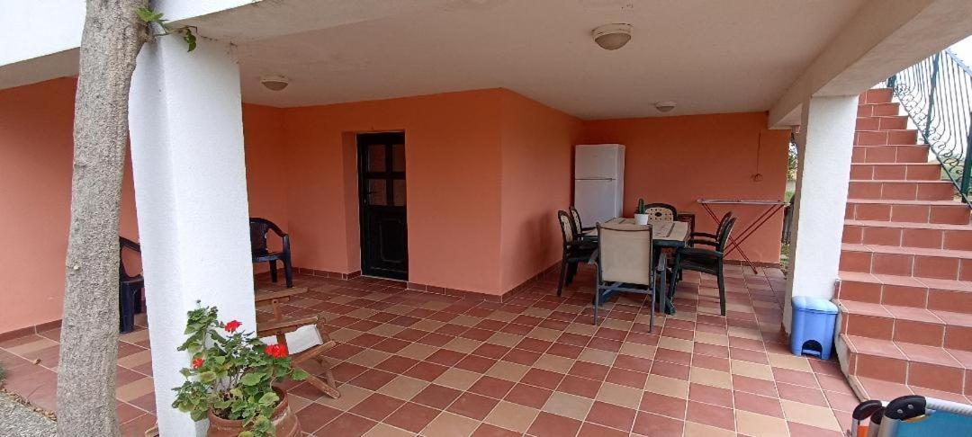 Olgas Villa Arogi Exterior photo